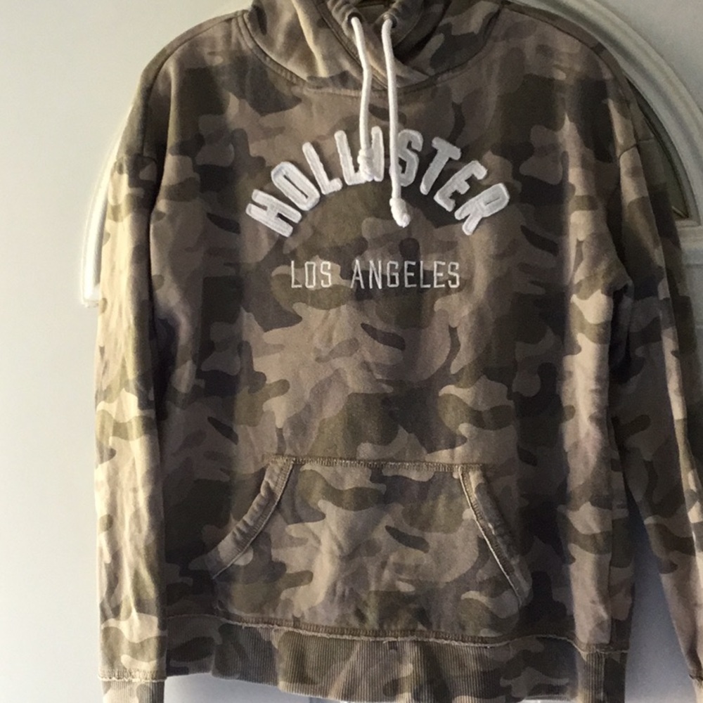 Hollister Camo Hooded Sweartshirt, Size Large